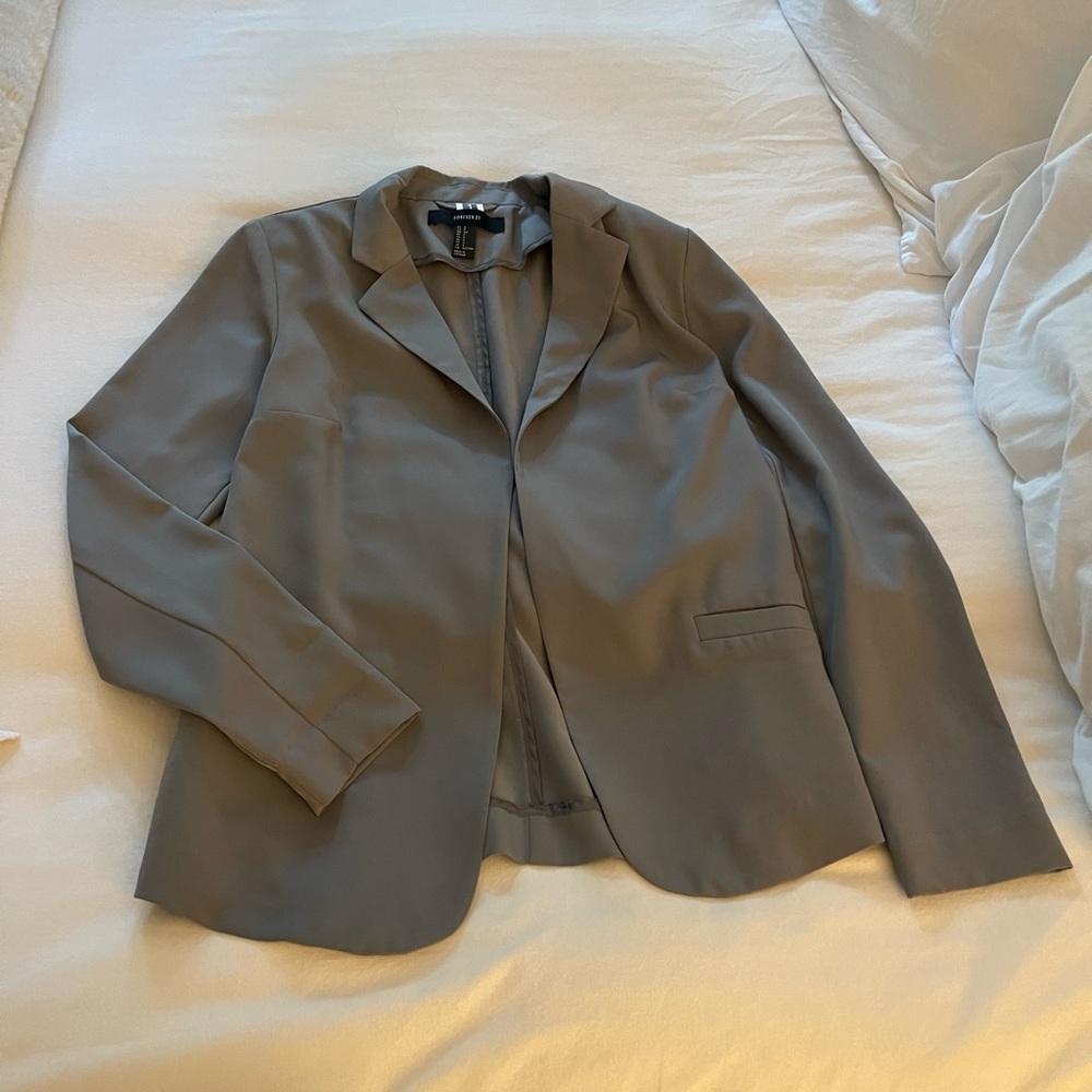 gray blazer